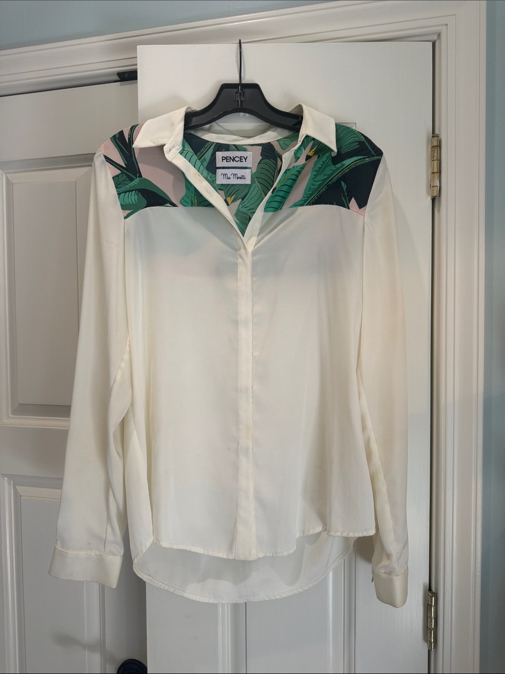 Pencey Cream Button-Front Blouse with Green Leaf Yoke